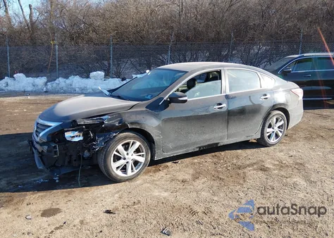 2015 Nissan Altima 2.5 Sv z USA, uszkodzony, nr VIN 1N4AL3AP4FC287252